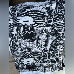 Graphic graffiti tee.